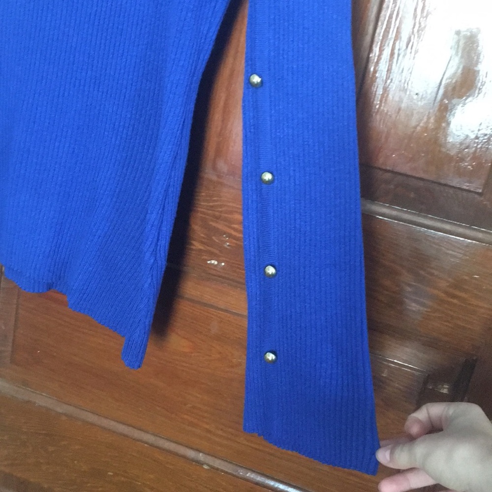 ⭐️New⭐️flair sleeve sweater size medium - Picture 6 of 6